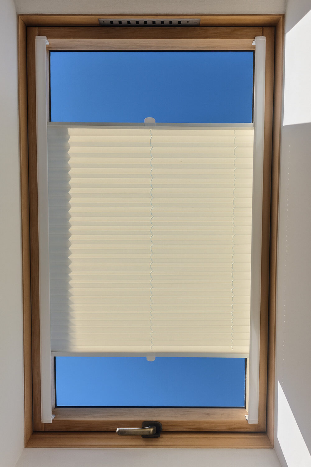 Dachfensterplissee - Plisseero®Tec für Velux®Fenstertypen